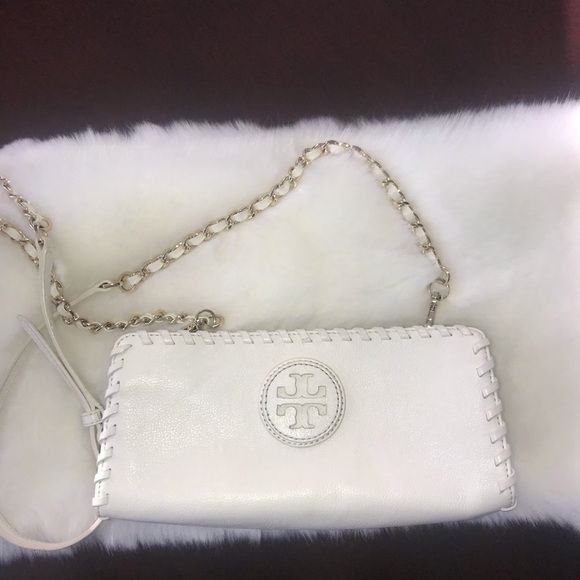 Tory Burch Handbags - AUTHENTIC TORY BURCH BAG